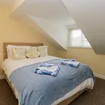 Valiant House